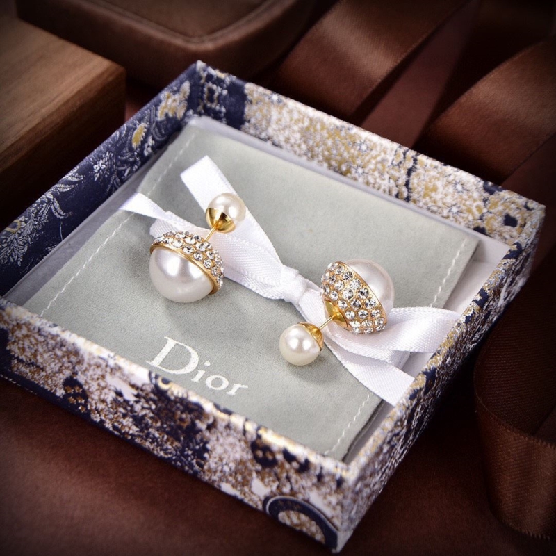 chr1st1an D10r earrings